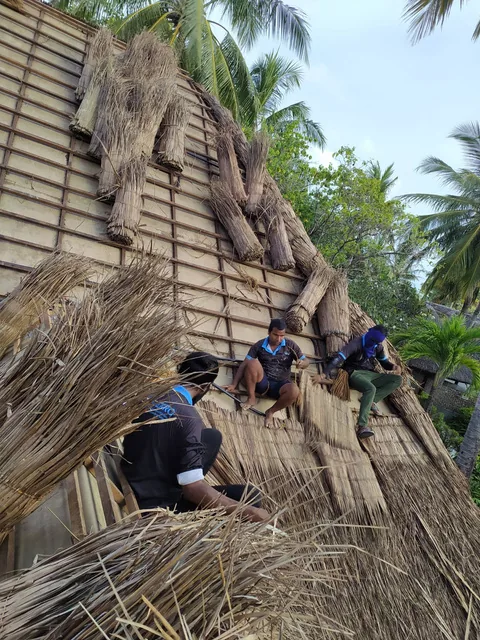 Roof thatch replacement across 28 villas — Four Seasons Kuda Huraa, 2022