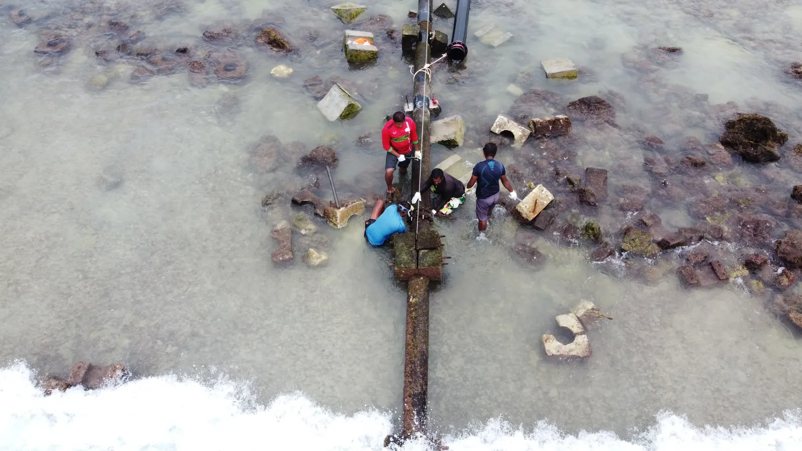 Sewage outfall pipe repair